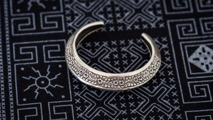 Luxury handmade hill tribe silver jewelry for lady