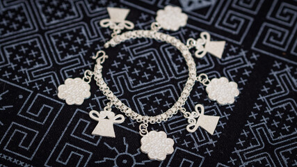 Luxury handmade hill tribe silver jewelry for lady