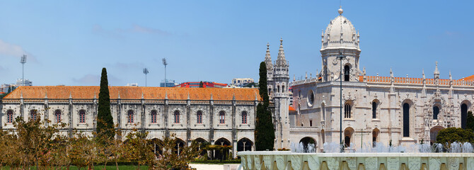 Fototapeta premium Panoramic view of Fountain on Empire Square and Jeronimos Monastery, Lisbon Portugal