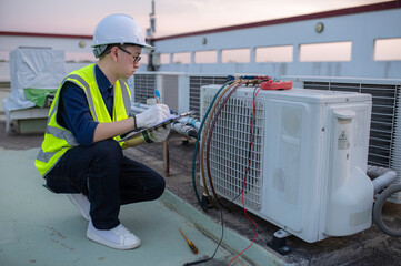 Refrigeration and Air Conditioning Engineering Detects Plant Cooling Problems,electrician...