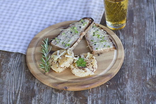 Handk&auml;se und Apfelwein