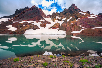 No Name Lake, Alpine Lake at the Base of Broken Top, Three Sisters Wilderness, Oregon
