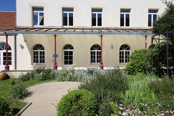 Bâtiment typique, vu de l'extérieur, ville de La Roche Posay, département de la Vienne, France