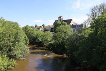 Fototapeta na wymiar La rivière Creuse, ville de La Roche Posay, département de la Vienne, France