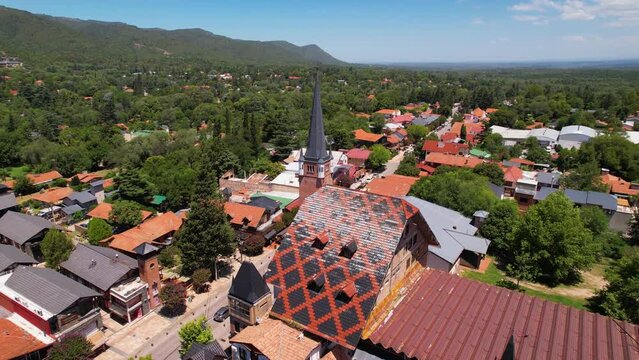 Vista a&eacute;rea o aerea de Villa General Belgrano. Pueblo colonial. Poblado. Cordoba, c&oacute;rdoba, provincia de cordoba, Argentina, Latinoamerica. Pueblo de la fiesta de la cerveza. Turismo.
