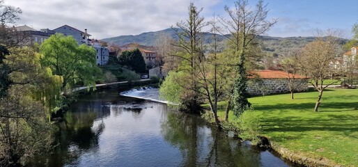 Río Arnoia a su paso por Allariz, Galicia