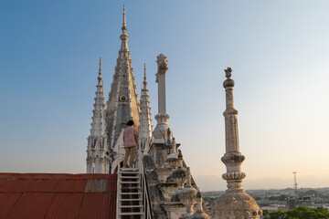 Obraz premium View from the roof of the city main church - Nuestra Senora de Santa Ana during the sunset. Santa Ana, El Salvador.