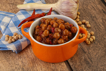Baked chickpea with tomato sauce