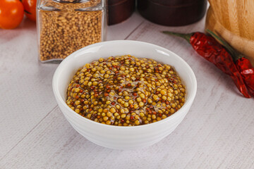 Spicy mustard sauce with seeds