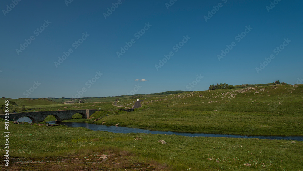 Wall mural pont sur le bès en aubrac à nasbinals, lozère, france