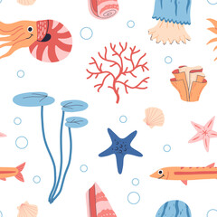 Naklejka premium Sea animals, fish, whale, jellyfish, shell, coral and seaweed, crab, starfish. Seamless pattern of hand drawn sea life creatures and elements. Vector doodle cartoon set of marine life objects.