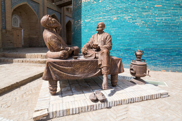 Modern sculpture in Itchan-kala