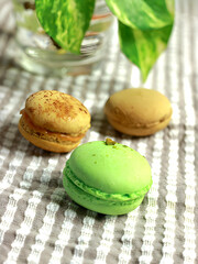３つ並んだマカロン