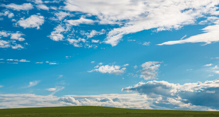 Xilin Gol Ulagai grassland blue sky and white clouds © nan