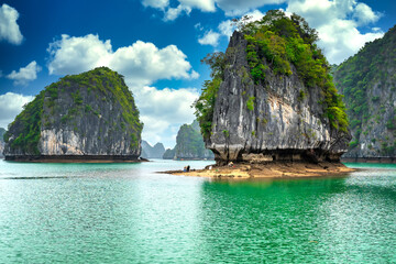 Beautiful landscape Lan Ha bay view from the Cat Ba Island. Lan Ha bay is the UNESCO World Heritage Site, it is a beautiful natural wonder in northern Vietnam © huythoai