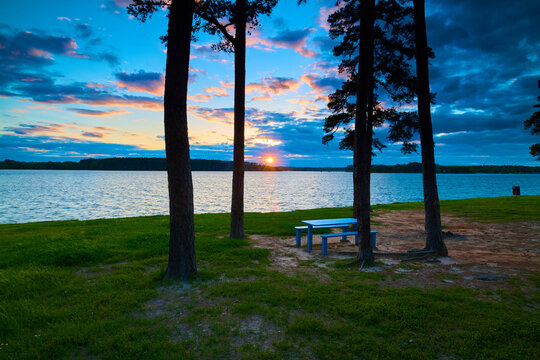 Picnic table at Eastside Park on Lake Tyler, Texas.