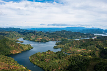 Fototapeta premium Aerial photography of the scenery of Xiaojiucaigou in Shuifeng Lake, Liaoning Province
