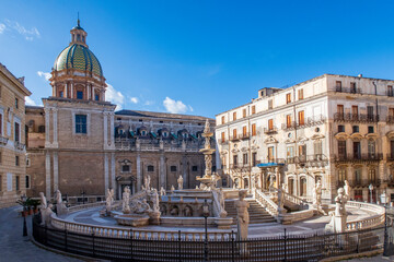 Fountain of shame on baroque Piazza Pretoria, Palermo, Sicily, Italy
