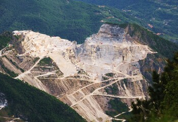 Cave di marmo bianco di Carrara sulle Alpi Apuane, Versilia, Toscana, Italia