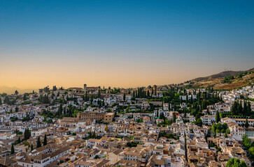 Obraz premium View of the city of Granada from the Alhambra