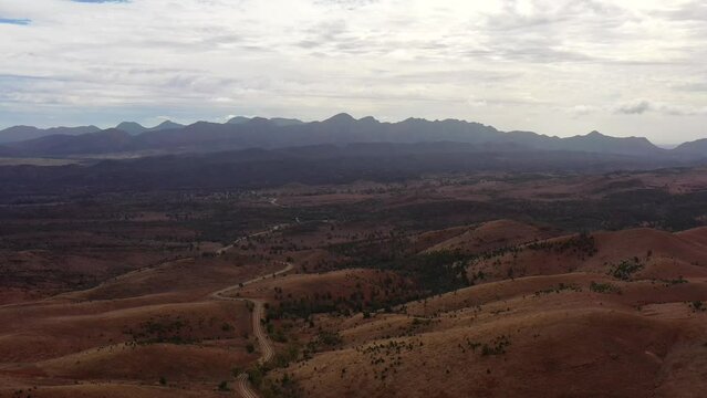 Hucks lookout to Wilpena Pound rock formation in Flinders ranges IKARA park.
