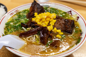 とても美味しい日本のしょうゆ豚骨ラーメン