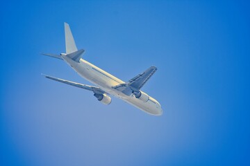 城南島海浜公園から見る飛行機