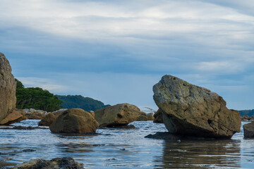 和歌山県串本町の橋杭岩
