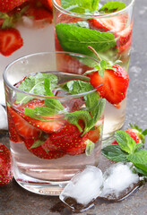 refreshing summer lemonade with strawberries and mint