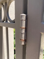 Exterior door hinge