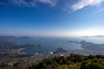 山口県周防大島の嵩山展望テラスからの瀬戸内海の絶景