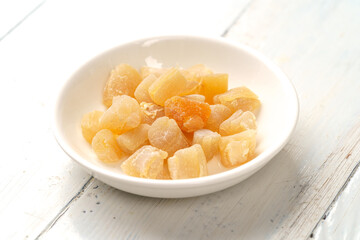 Ingredients required for shredded chicken in golden soup