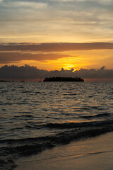 Obraz premium sunset at the beach