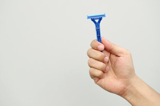 Razor for shaving men's pubic hair