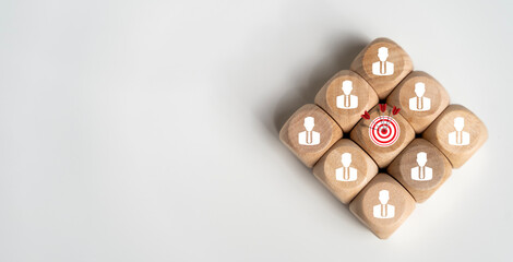 Target board and arrow which print screen to wooden cube block.