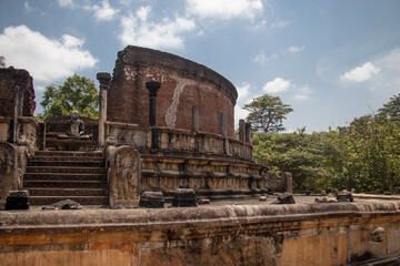 Naklejka premium POLONNARUWA temple, ancient city, sri lanka 