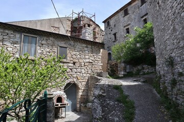 Macchiagodena - Scorcio del borgo in Via Basciano
