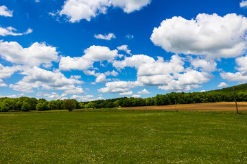 Paysage bucolique du Couserans, à Tourtouse, en Ariège