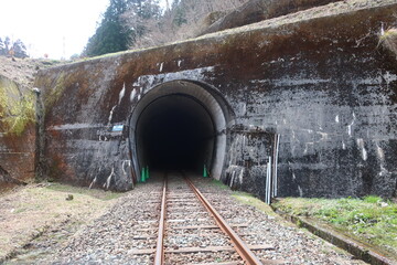 廃線のトンネル