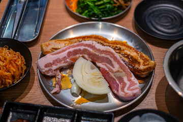 サムギョプサルの肉と具材