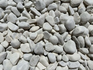 Macael pebble to decorate gardens.