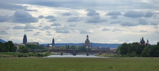 Blick auf Dresden mit Frauenkirche