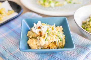 ニセアカシアの卵とじ