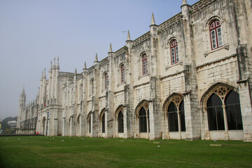 Fototapeta premium Mosteiro dos Jerónimos de Santa Maria de Belém, It is a former monastery of the Order of Saint Jerome and is located in the Belén neighborhood, and Igreja de Santa Maria de Belém in Lisbon, Portugal.