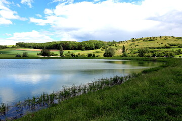 Fototapeta premium Härtsfeldsee in Dischingen im Frühling