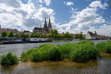 Obraz premium Regensburg an einem Sommertag