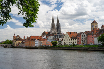 Obraz premium Regensburg an einem Sommertag