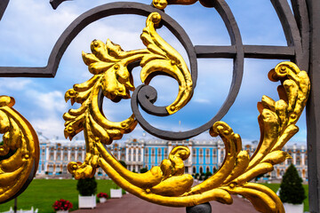 Puschkin ist ein Stadtteil von St. Petersburg, wo auch der  berühmte Katharinenpalast im Park zu...
