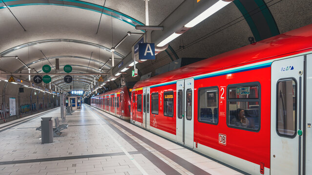 Deutsche Bahn regional train at the subway station Kaiserlei in Offenbach main, Germany