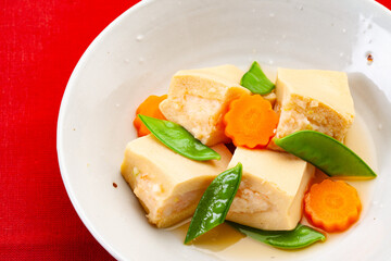 凍り豆腐の海老詰め煮